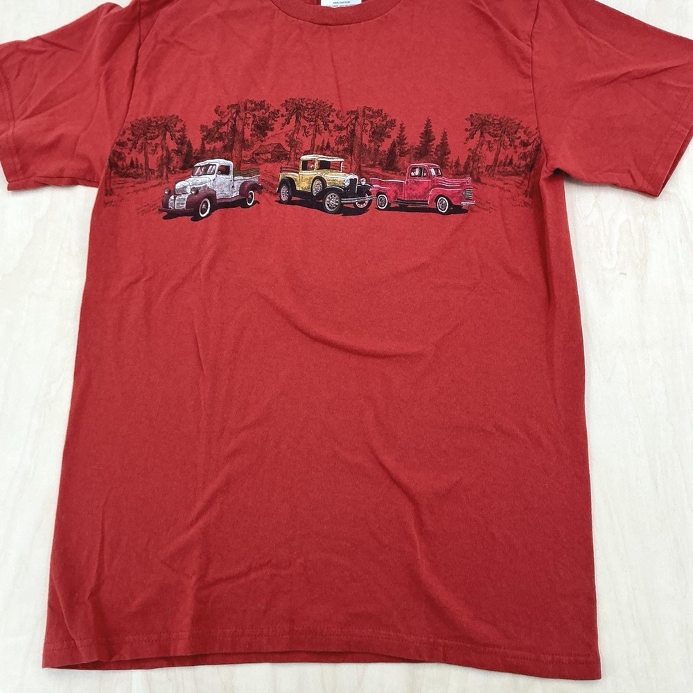 90s Outdoor Gear T-Shirt Mens M Red Classic Antique Trucks Graphic Americana Tee
